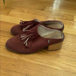 Women’s 11 Toms Shoes